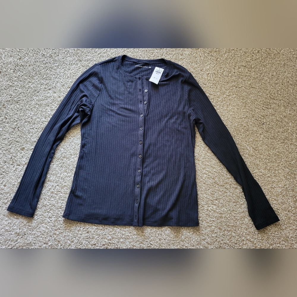 Abercrombie & Fitch Long Sleeve Button Rib Top